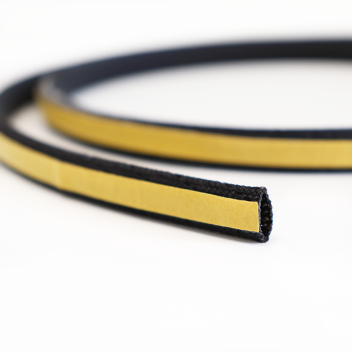 Self-adhesive tubular gasket ø 8 mm (sold by the metre) - Capska Self-adhesive tubular gasket ø 8 mm (sold by the metre) - Capska